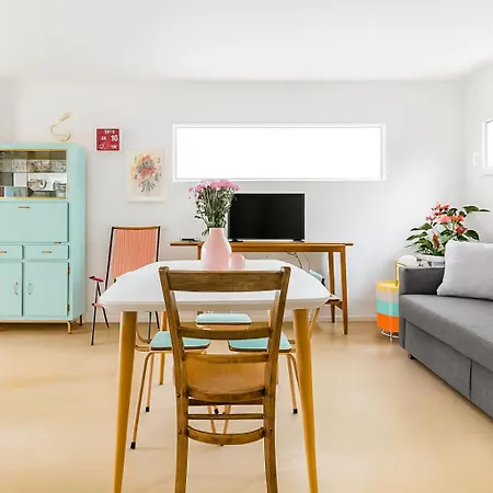 Vintage En Playa カレタ・デ・ファマラ